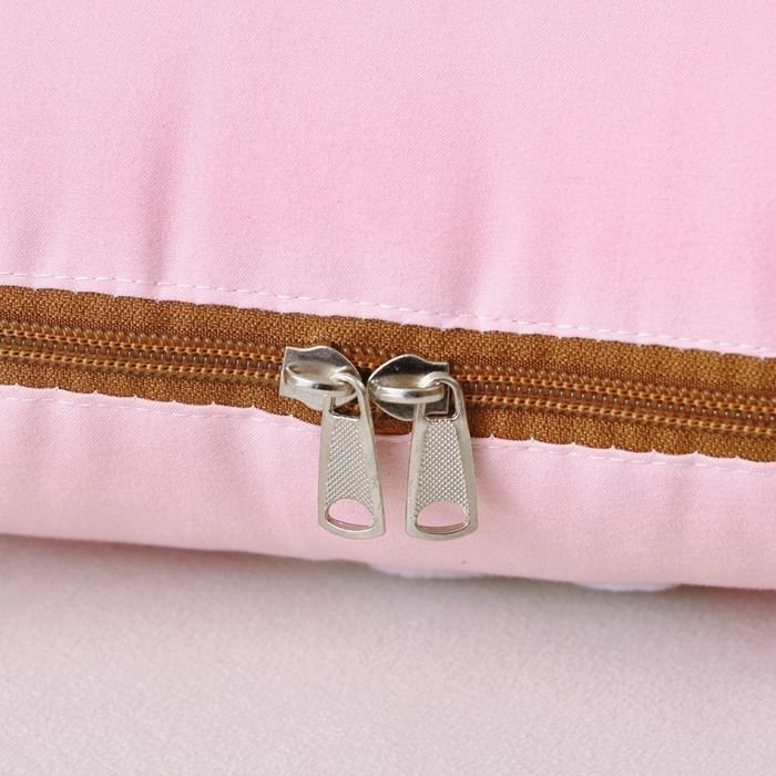 91家纺网 家纺一手货源 找家纺 阳光依佰 2023新款磨毛贴布绣四季款抱枕被-梦里兔 梦里兔-粉色