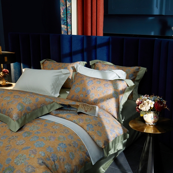 91家纺网 家纺一手货源 找家纺 缔缦  2023新款100s长绒棉数码印花拼角款四件套系列-斯佩罗 斯佩罗 琥珀黄