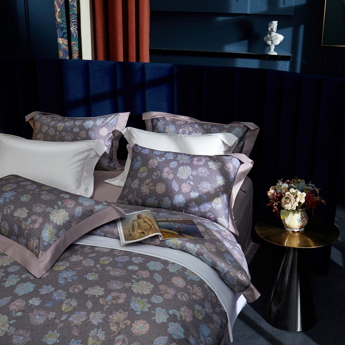 91家纺网 家纺一手货源 找家纺 缔缦  2023新款100s长绒棉数码印花拼角款四件套系列-斯佩罗 斯佩罗 紫灰