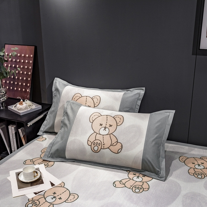 91家纺网 家纺一手货源 找家纺 全季家居 2023新款A类数码印花枕套 布偶熊