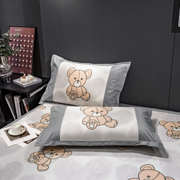 91家纺网 家纺一手货源 找家纺 全季家居 2023新款A类数码印花枕套 布偶熊