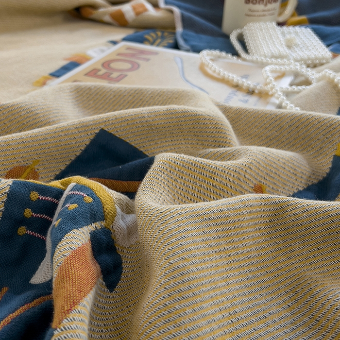 91家纺网 家纺一手货源 找家纺 棠薇四层全棉宽边一体纱布盖毯夏被夏凉被空调被床单床盖 皇家卫兵