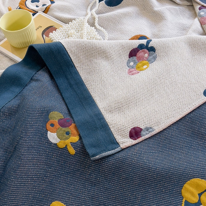 91家纺网 家纺一手货源 找家纺 棠薇四层全棉宽边一体纱布盖毯夏被夏凉被空调被床单床盖 熊猫