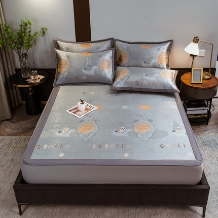 91家纺网 家纺一手货源 找家纺 全季家居 2023新款900D高精密三色纬提花冰丝凉席床笠款龙小猫-灰