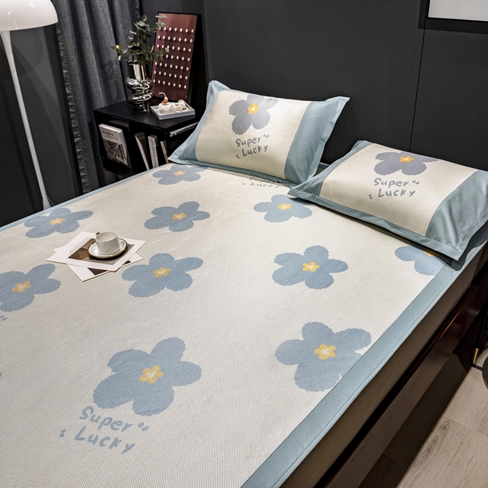 91家纺网 家纺一手货源 找家纺 全季家居 2023新款A类数码印花冰藤席三件套床笠款 床笠款-幸运花