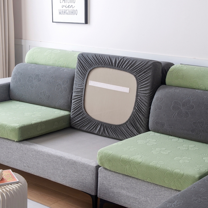 91家纺网 家纺一手货源 找家纺 千彤沙发垫 2023新款提花三叶草沙发笠 深灰水绿