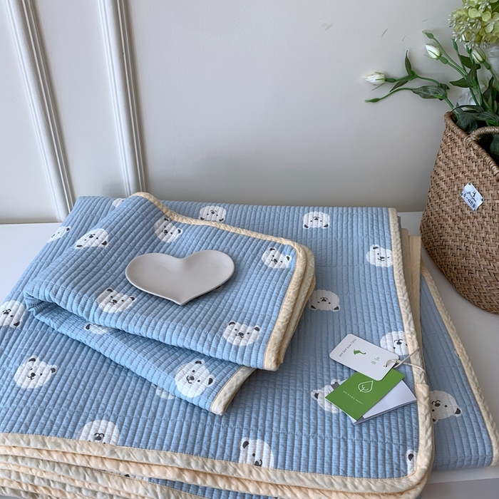 91家纺网 家纺一手货源 找家纺 汇庭2023新款大鹅水洗棉220*240床盖三件套 嘟嘟熊庄园