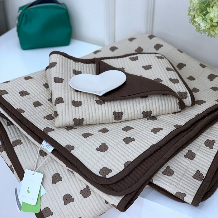 91家纺网 家纺一手货源 找家纺 汇庭2023新款大鹅水洗棉220*240床盖三件套 朵朵熊庄园