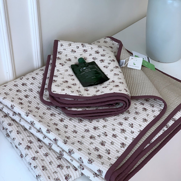 91家纺网 家纺一手货源 找家纺 汇庭2023新款大鹅水洗棉220*240床盖三件套 卡诺琳