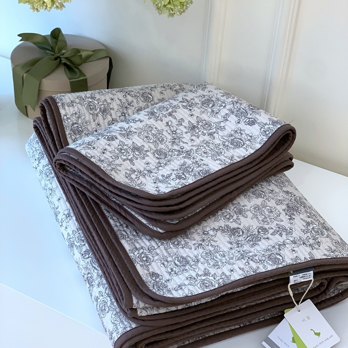 91家纺网 家纺一手货源 找家纺 汇庭2023新款大鹅水洗棉220*240床盖三件套 莉莉安