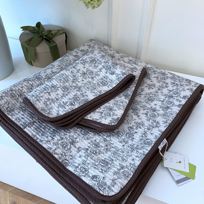 91家纺网 家纺一手货源 找家纺 汇庭2023新款大鹅水洗棉220*240床盖三件套 莉莉安