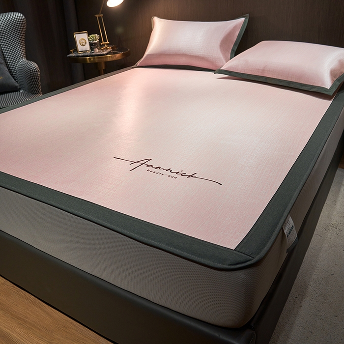 91家纺网 家纺一手货源 找家纺 （总）全季家居 2023新款纯色英文刺绣肌理纹冰丝凉席