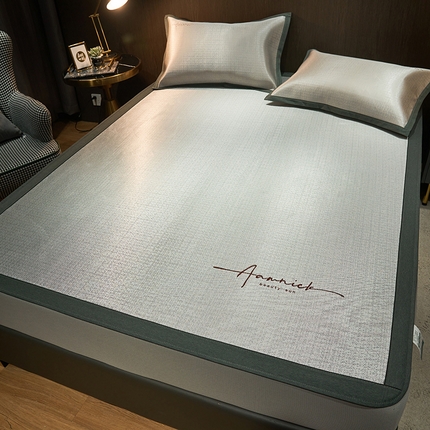 全季家居 2023新款纯色英文刺绣肌理纹冰丝凉席 藕灰