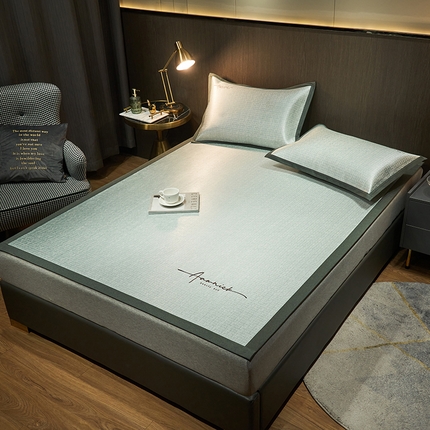 全季家居 2023新款纯色英文刺绣肌理纹冰丝凉席 魔法绿