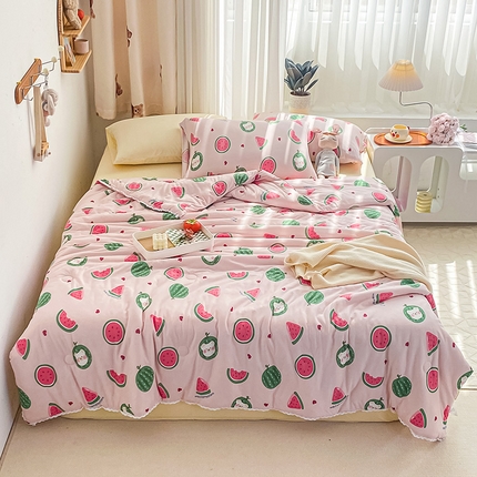 91家纺网 家纺一手货源 找家纺 莱宁被业 2023新款A类针织棉夏被印花夏被夏凉被被子被芯 西瓜熊