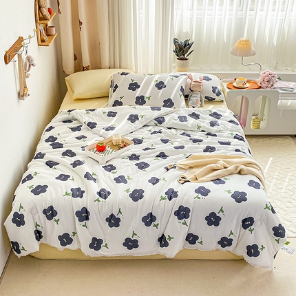 91家纺网 家纺一手货源 找家纺 莱宁被业 2023新款A类针织棉夏被印花夏被夏凉被被子被芯 月光风铃