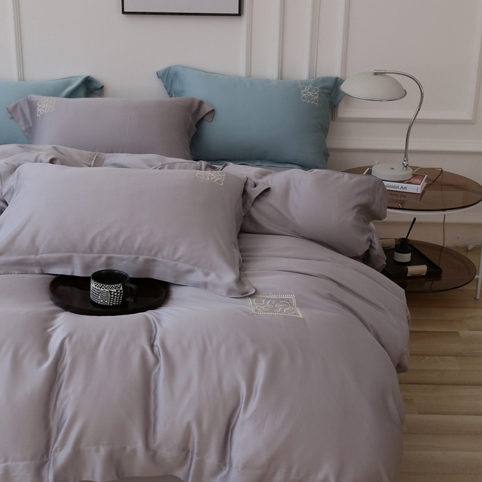 91家纺网 家纺一手货源 找家纺 榻尚家居 2023新款80纯色天丝简约绣花四件套-清欢 轻灰