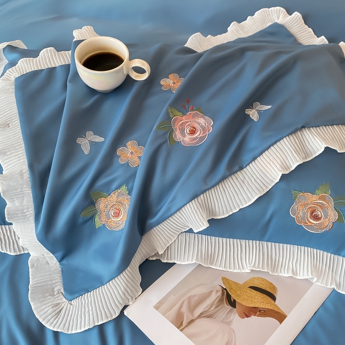 91家纺网 家纺一手货源 找家纺 伊人居 2023新款韩版刺绣四件套花梦溪柔系列 宾利蓝