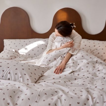 91家纺网 家纺一手货源 找家纺 艾咪 新款A类全棉有氧双层纱三件套四件套及单品 小悠果