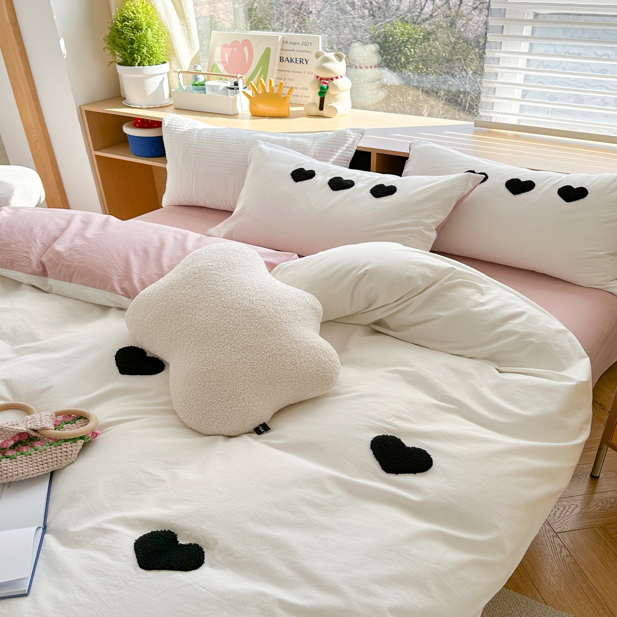 91家纺网 家纺一手货源 找家纺 柚子 2023新款全棉水洗棉刺绣套件 水洗棉-黑爱心