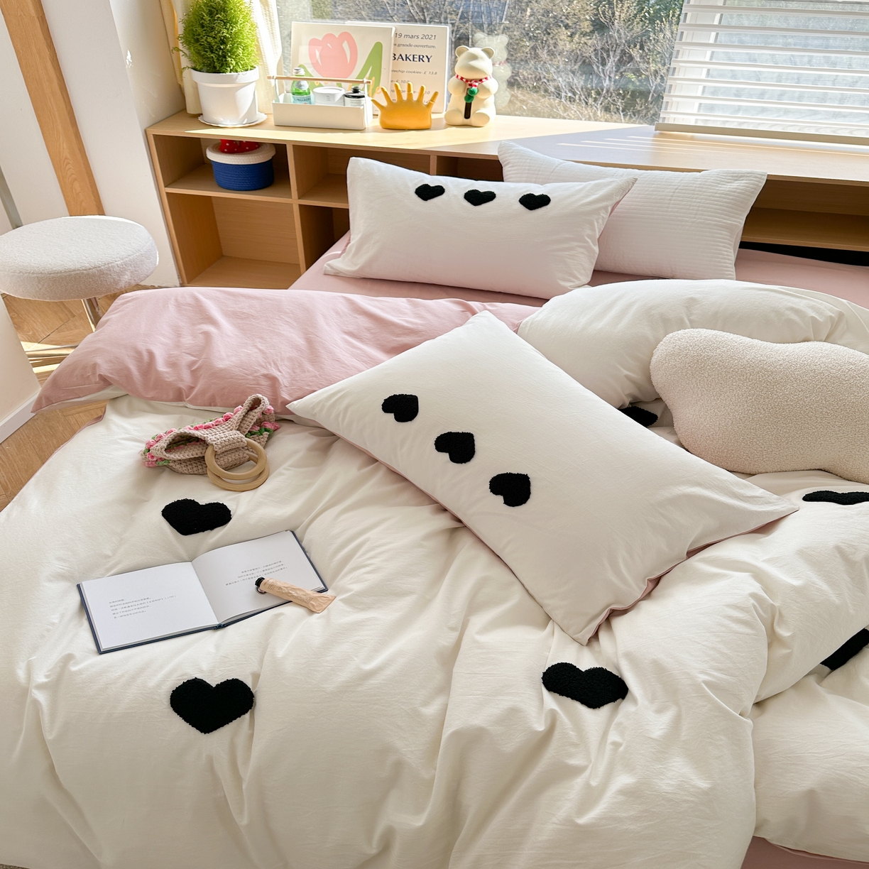 91家纺网 家纺一手货源 找家纺 柚子 2023新款全棉水洗棉刺绣套件 水洗棉-黑爱心