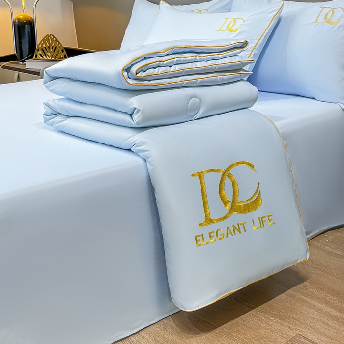 91家纺网 家纺一手货源 找家纺 创优 2025新款水洗真丝滚边夏被四件套 天空蓝