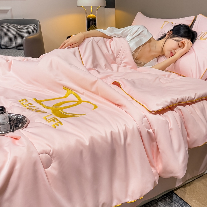 91家纺网 家纺一手货源 找家纺 创优 2025新款水洗真丝滚边夏被四件套 樱棠粉