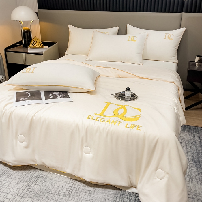 91家纺网 家纺一手货源 找家纺 创优 2025新款水洗真丝滚边夏被四件套 天空蓝