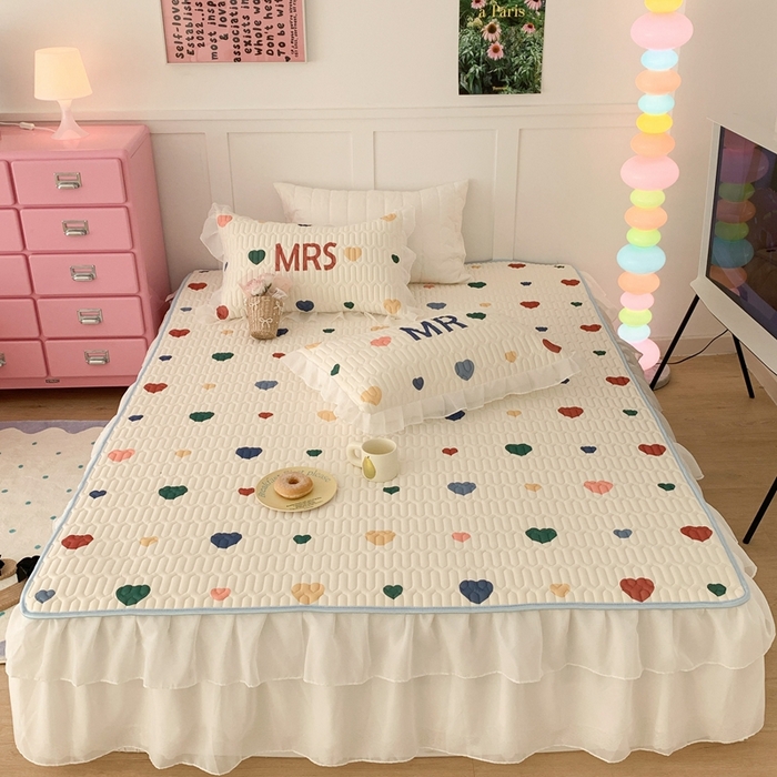 91家纺网 家纺一手货源 找家纺 昔可家纺 2023新款双层雪纺纱乳胶床裙 彩色爱心