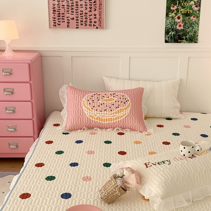 91家纺网 家纺一手货源 找家纺 昔可家纺 2023新款双层雪纺纱乳胶床裙 彩色波点