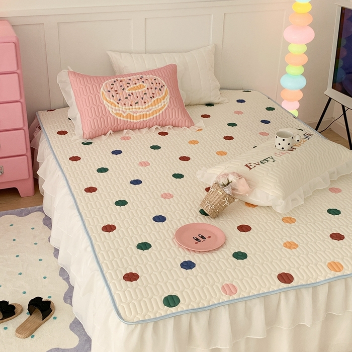 91家纺网 家纺一手货源 找家纺 昔可家纺 2023新款双层雪纺纱乳胶床裙 彩色波点