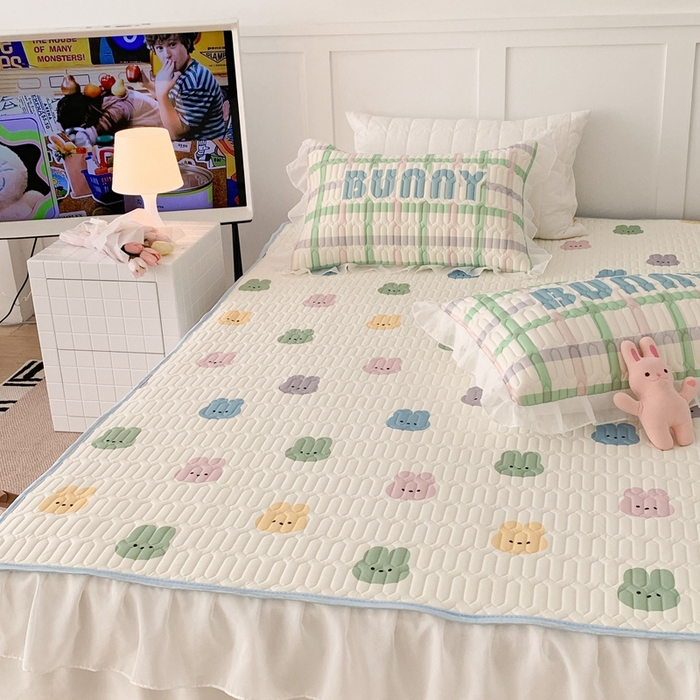 91家纺网 家纺一手货源 找家纺 昔可家纺 2023新款双层雪纺纱乳胶床裙 彩色小兔