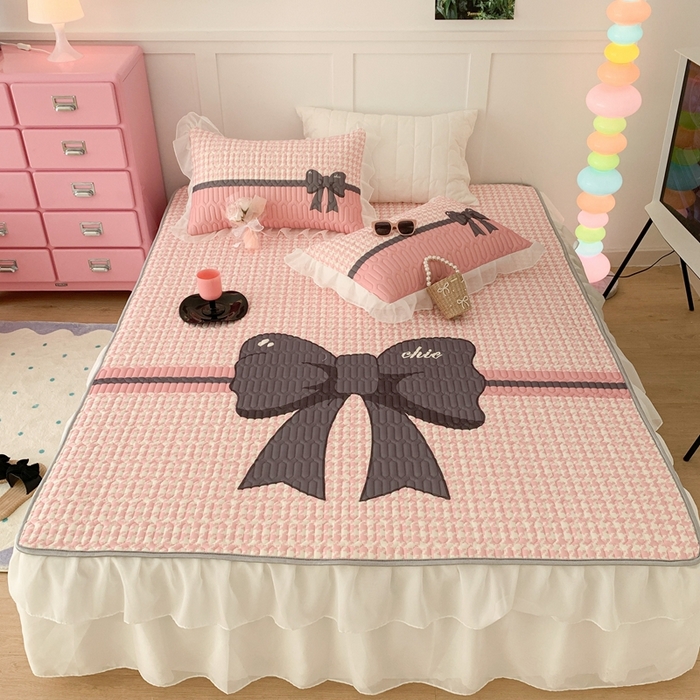 91家纺网 家纺一手货源 找家纺 昔可家纺 2023新款双层雪纺纱乳胶床裙 粉粉千鸟格