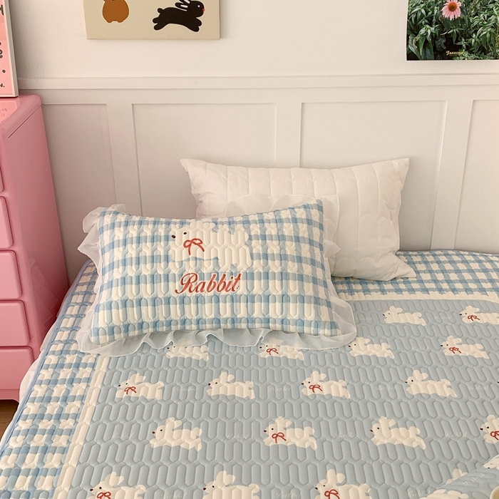 91家纺网 家纺一手货源 找家纺 昔可家纺 2023新款双层雪纺纱乳胶床裙 蝴蝶结小兔