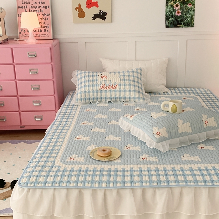 91家纺网 家纺一手货源 找家纺 昔可家纺 2023新款双层雪纺纱乳胶床裙 蝴蝶结小兔