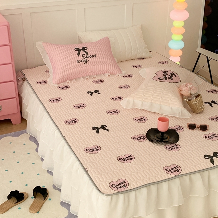 91家纺网 家纺一手货源 找家纺 昔可家纺 2023新款双层雪纺纱乳胶床裙 黑粉芭蕾少女心