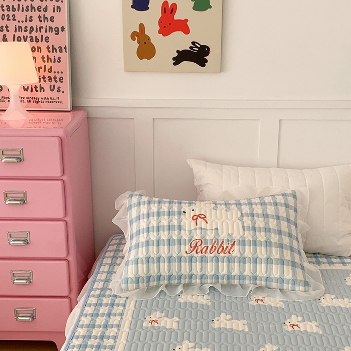 91家纺网 家纺一手货源 找家纺 昔可家纺 2023新款双层雪纺纱乳胶床裙 蝴蝶结小兔