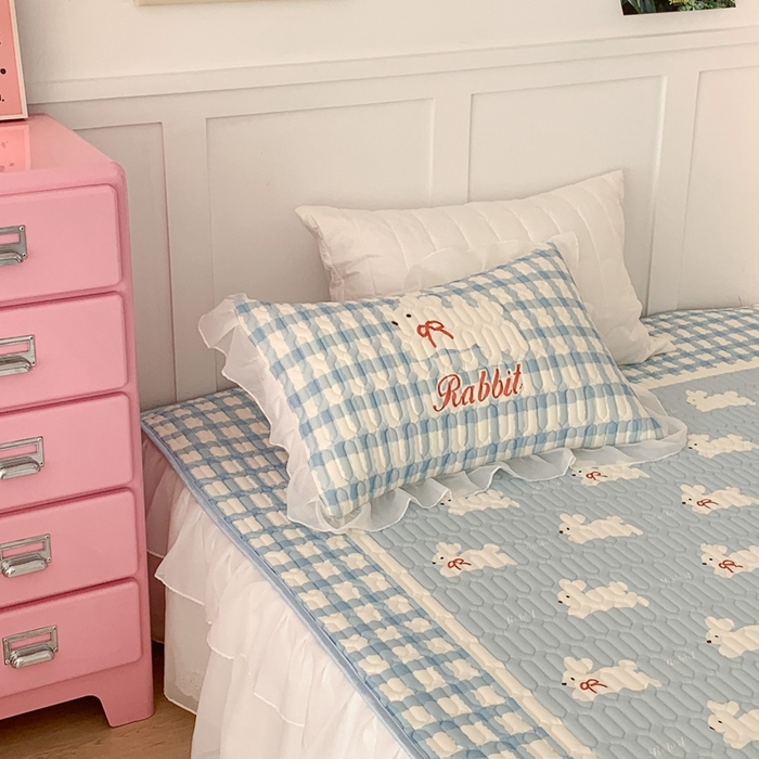 91家纺网 家纺一手货源 找家纺 昔可家纺 2023新款双层雪纺纱乳胶床裙 蝴蝶结小兔