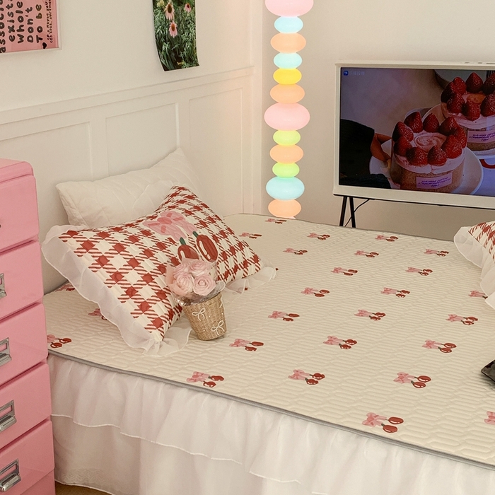 91家纺网 家纺一手货源 找家纺 昔可家纺 2023新款双层雪纺纱乳胶床裙 一口樱桃甜