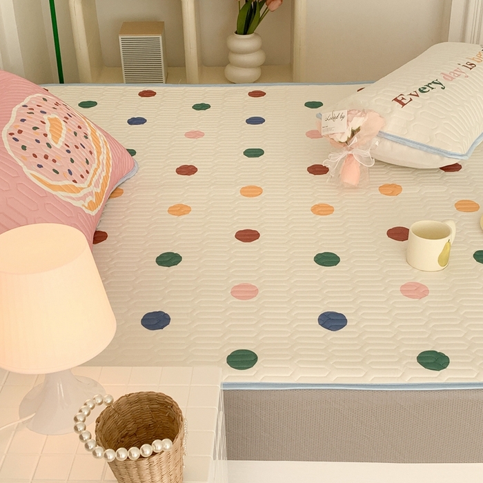 91家纺网 家纺一手货源 找家纺 昔可 2023新款床笠款乳胶凉席 彩色波点