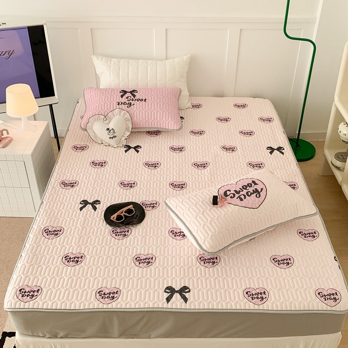 91家纺网 家纺一手货源 找家纺 昔可 2023新款床笠款乳胶凉席 黑粉芭蕾少女心