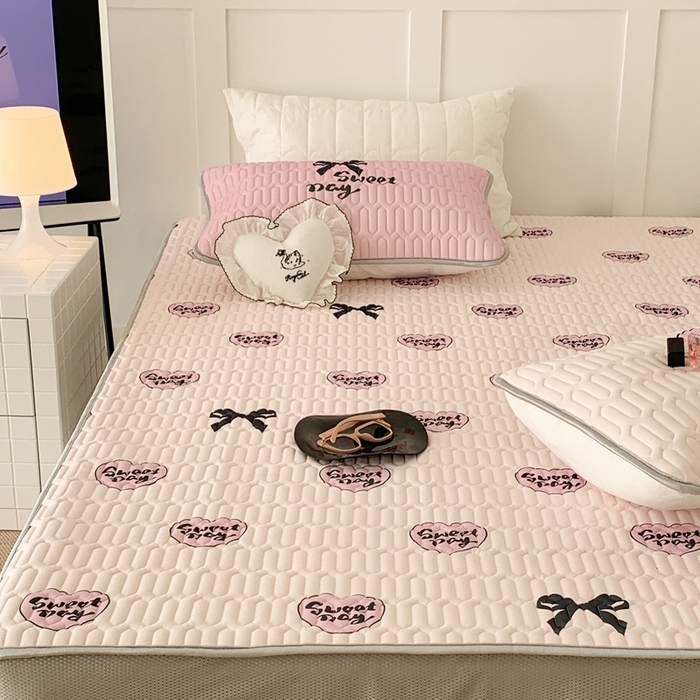 91家纺网 家纺一手货源 找家纺 昔可 2023新款床笠款乳胶凉席 黑粉芭蕾少女心