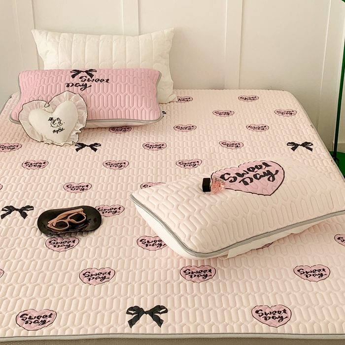 91家纺网 家纺一手货源 找家纺 昔可 2023新款床笠款乳胶凉席 黑粉芭蕾少女心