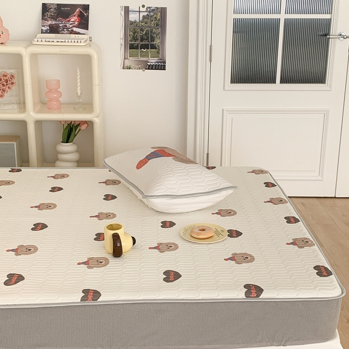 91家纺网 家纺一手货源 找家纺 昔可 2023新款床笠款乳胶凉席 油画爱心生日熊