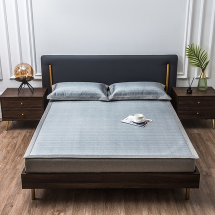 91家纺网 家纺一手货源 找家纺 （总）1800D提花冰丝凉席床席款三件套