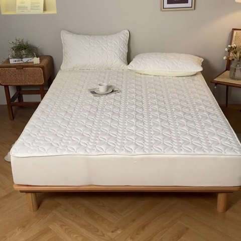 91家纺网 家纺一手货源 找家纺 鑫钰 2023新款A类母婴级大豆夹棉床笠 圆梦-优雅白