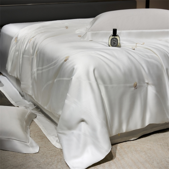 91家纺网 家纺一手货源 找家纺 A+爱家 2024新款双宫茧蚕丝被 双宫茧蚕丝被