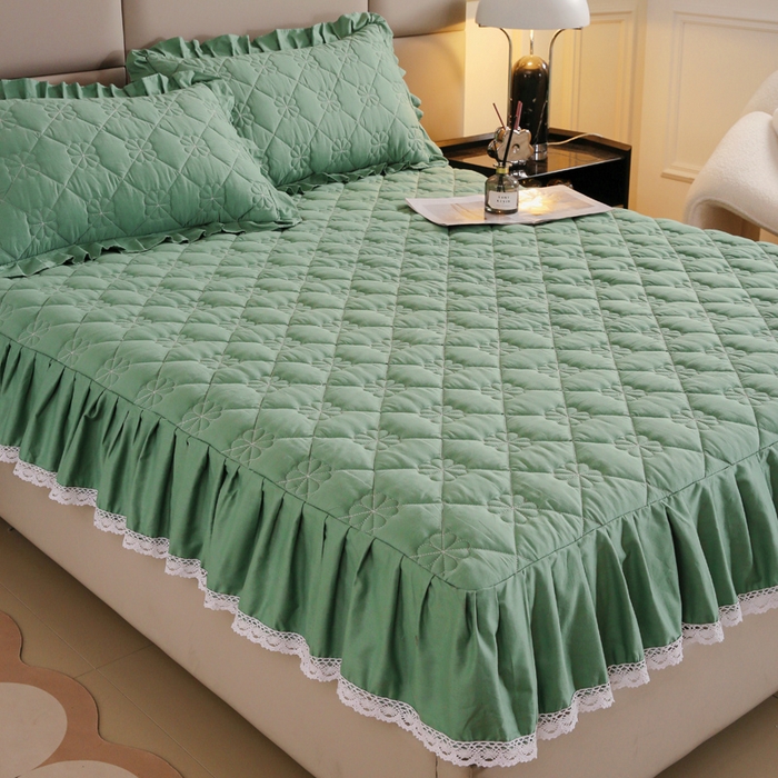 91家纺网 家纺一手货源 找家纺 情煊家纺2023新款全棉夹棉纯色花边床笠 浅绿