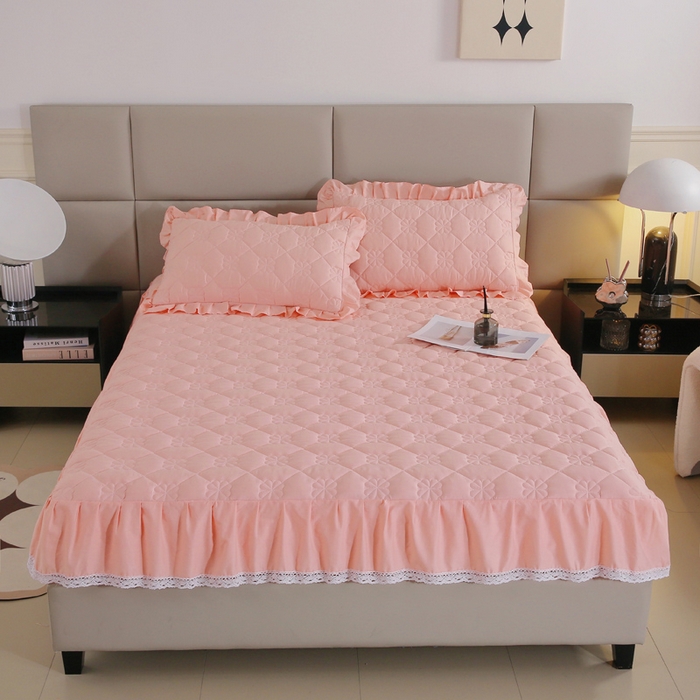 91家纺网 家纺一手货源 找家纺 情煊家纺2023新款全棉夹棉纯色花边床笠 粉玉