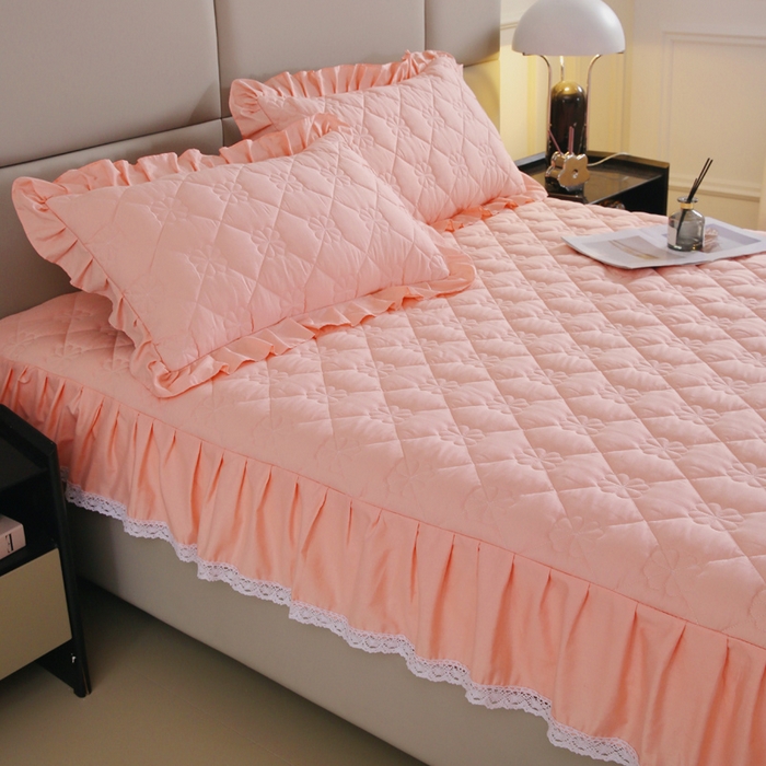 91家纺网 家纺一手货源 找家纺 情煊家纺2023新款全棉夹棉纯色花边床笠 粉玉